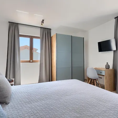 Sirola Near Pula For 8 Persons With 36 M2 Private Pool & Kids Activities 빌라 Valtura