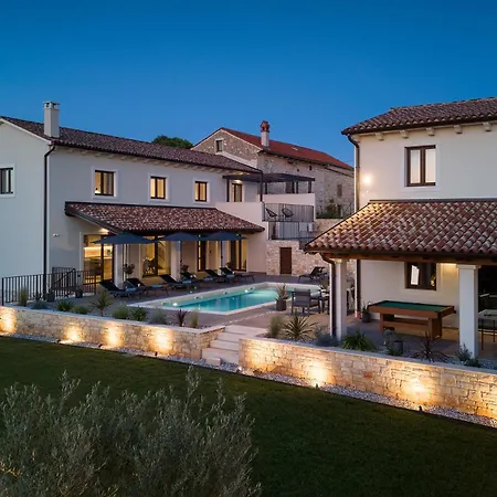 Sirola Near Pula For 8 Persons With 36 M2 Private Pool & Kids Activities * Valtura